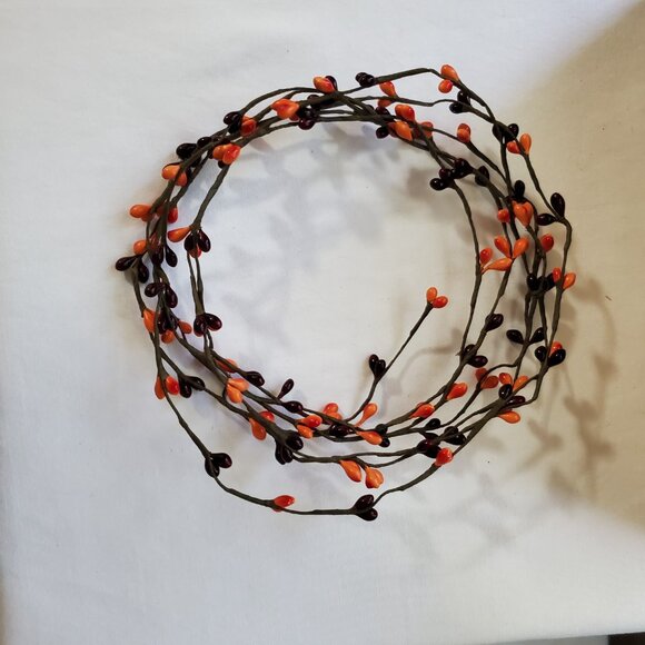 Fall / Autumn Orange / Burgundy / Red Pip Berry Garland 9 Feet – Home Décor - Picture 2 of 3